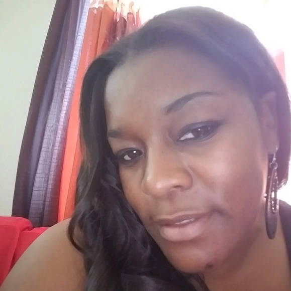 Meet your Posher, Lakiea - Picture 2 of 2